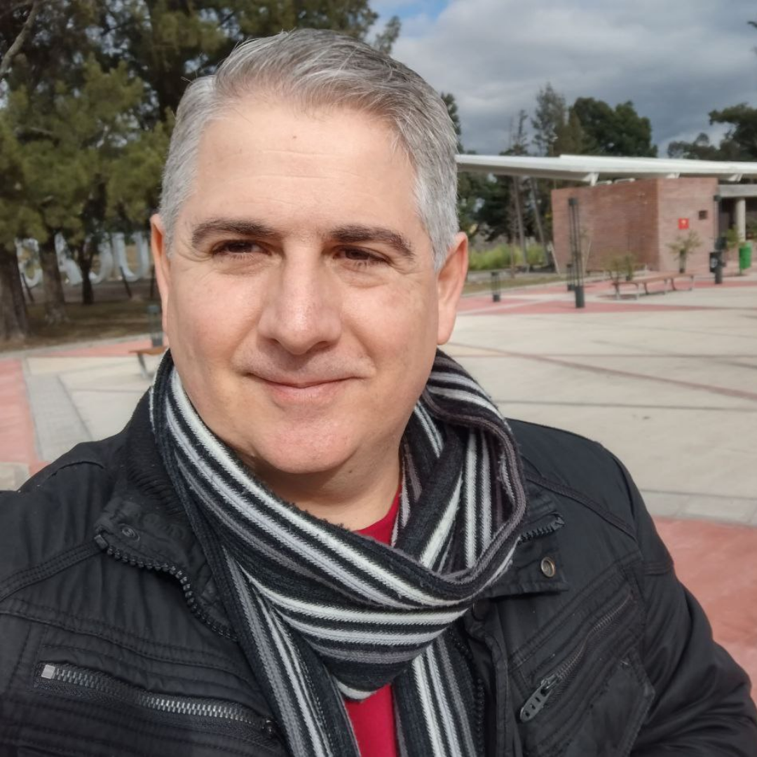 Fernando Quirós
