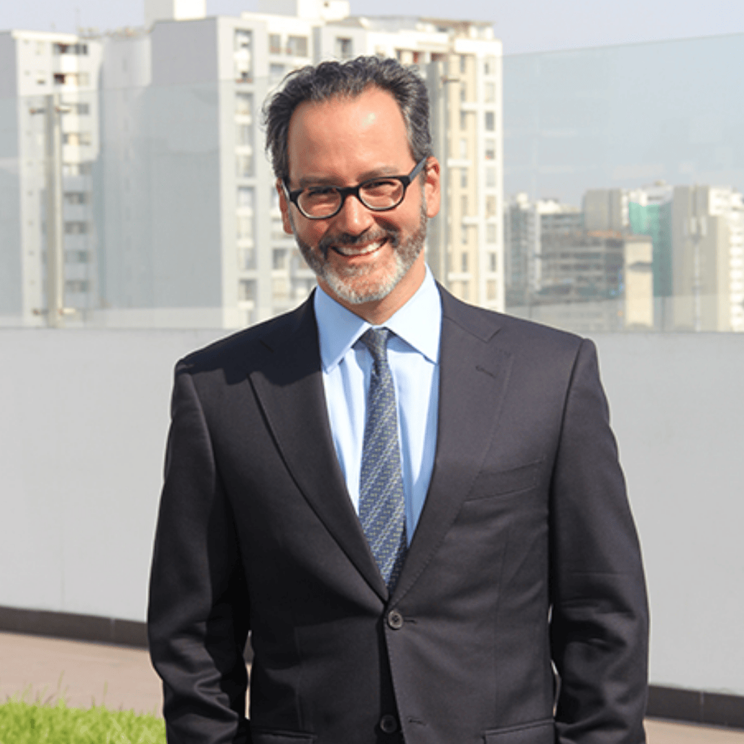 Vicente León